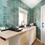 Estudio Nuevo A 20' Barcelona Centro Y A 10' Caminando De Playa, Balcon סנט אדריה דה בסוס